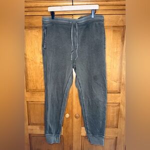 Gap Men’s Vintage Soft Jogger Size Large
